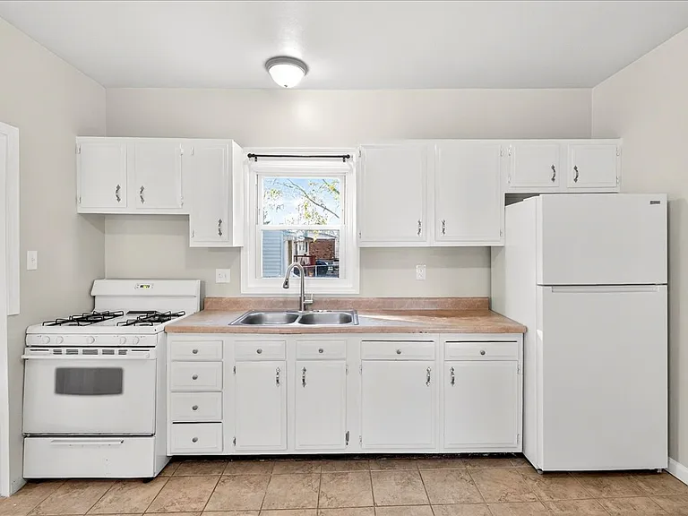 8619 Mackenzie Rd — Photo 15