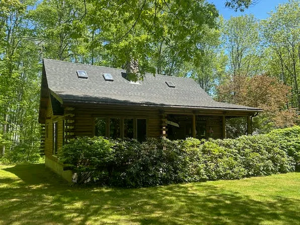11 Clark Lane, Searsport, ME 04974
