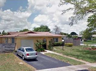 10801 NW 17th Pl, Pembroke Pines, FL 33026