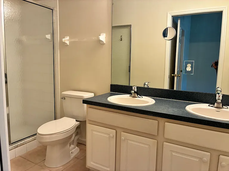 8050 Pacific Beach Dr — Photo 15
