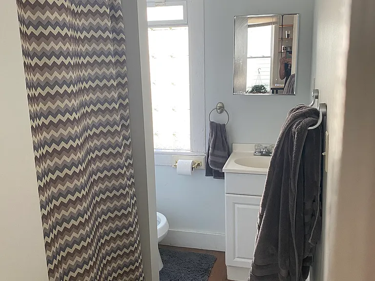 2527 Thurman Ave #2 — Photo 5