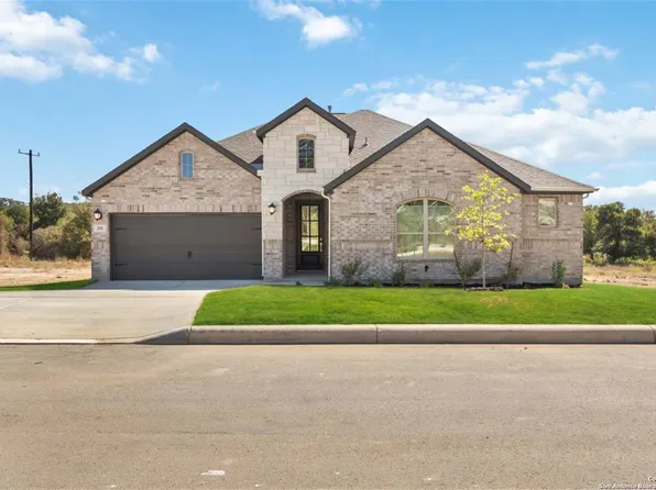 355 Jereth Crossing, Castroville, TX 78009
