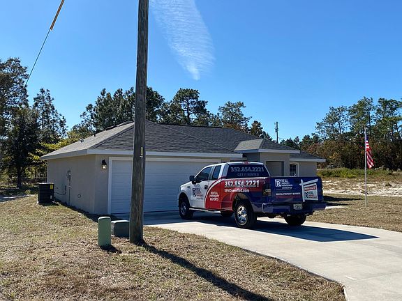 3rd image of 572 Marion Oaks Trl