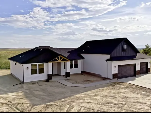 955 Wolf Creek Cir, Spring Creek, NV 89815