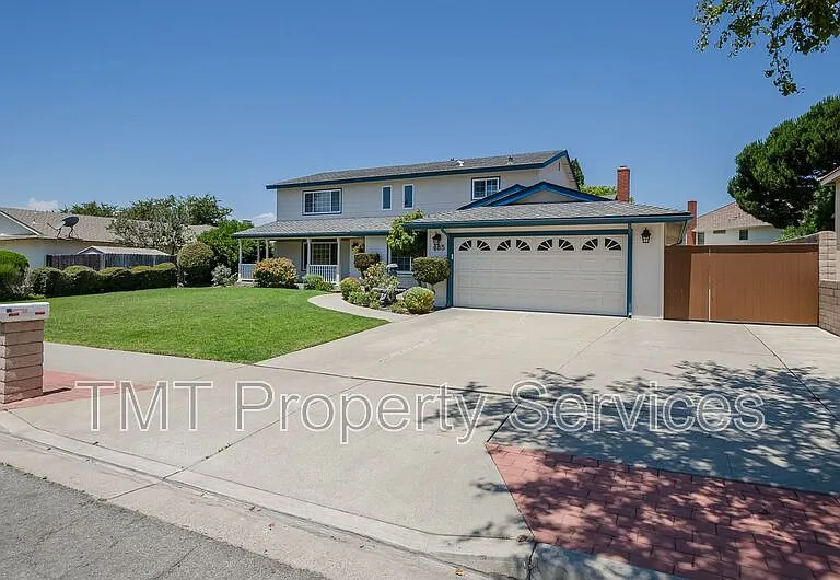485 Meadowbrook Dr — Photo 2