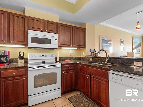 4th image of 1010 Beach Blvd #1802