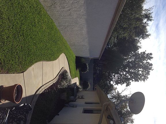 SIDE YARD