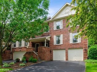 845 Seminary Cir, Glen Ellyn, IL 60137
