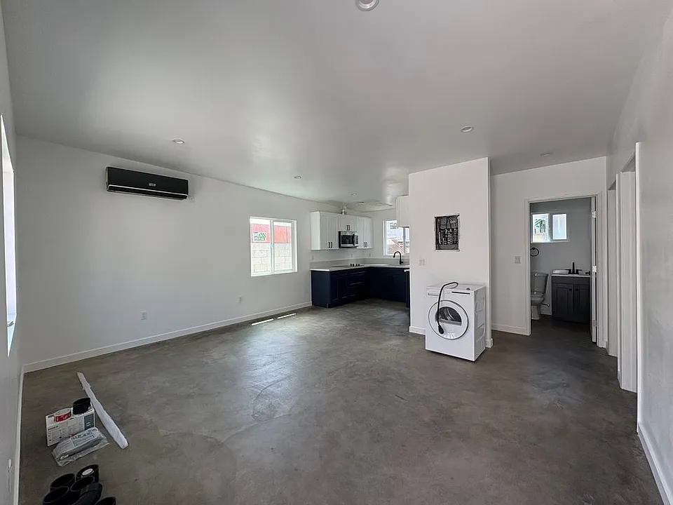 7315 Normandie Ave #2