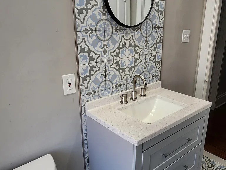 Full Bathroom (Second Floor)