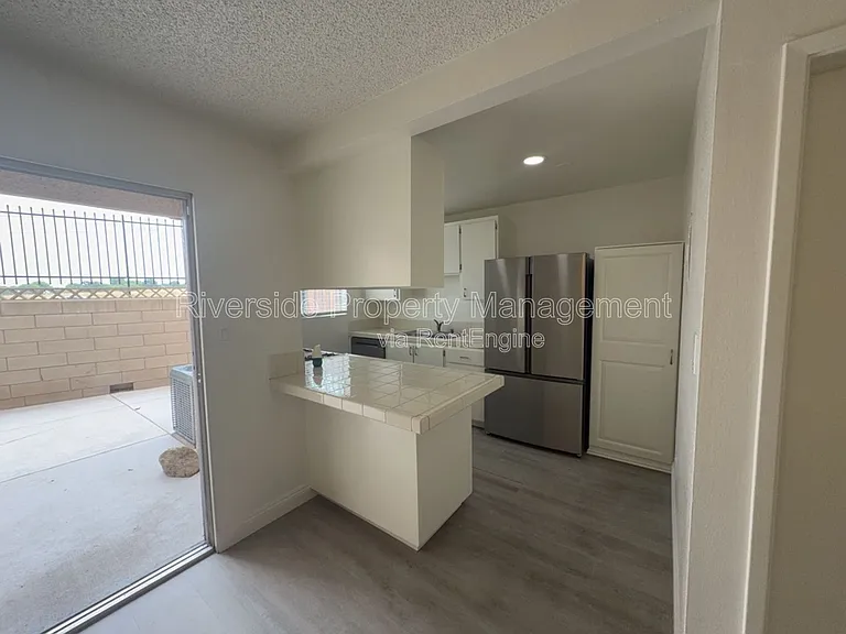 2255 Cahuilla St #105 — Photo 14
