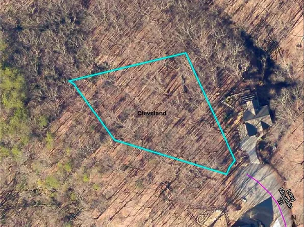 29 Long Mountain Trl, Cleveland, GA 30528