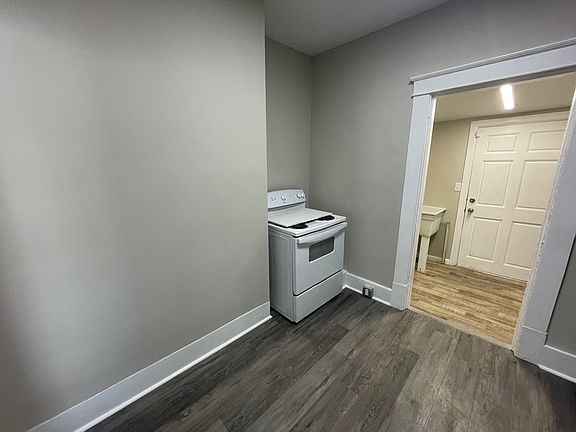 5th image of 3405 Tarlton Ave