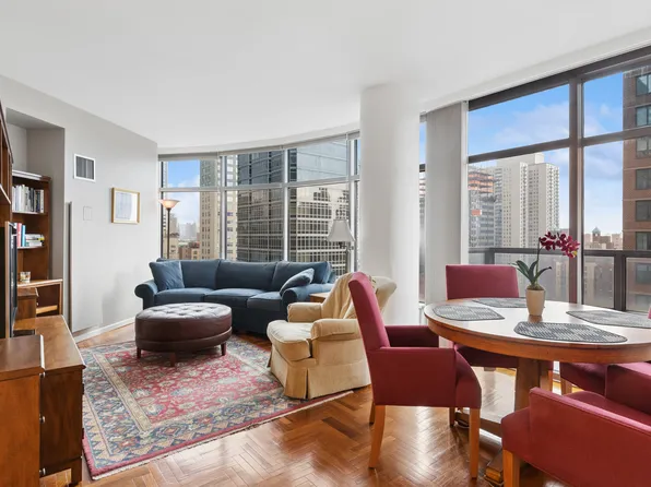 250 East 54th Street image 1 of 13
