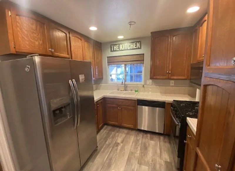 4 bed, 2.0 bath, 1619 sqft, $3,995 — Photo 4