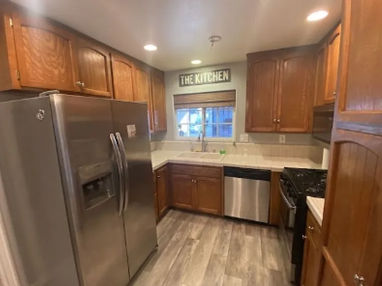 1810 Thelborn Way — Photo 4