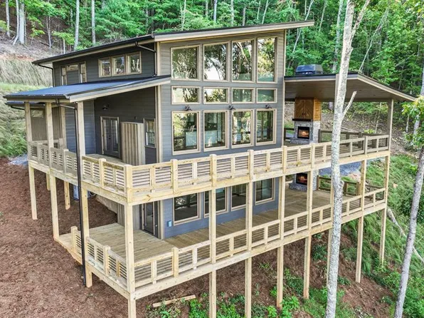 245 Mountain Retreat Dr, Morganton, GA 30560