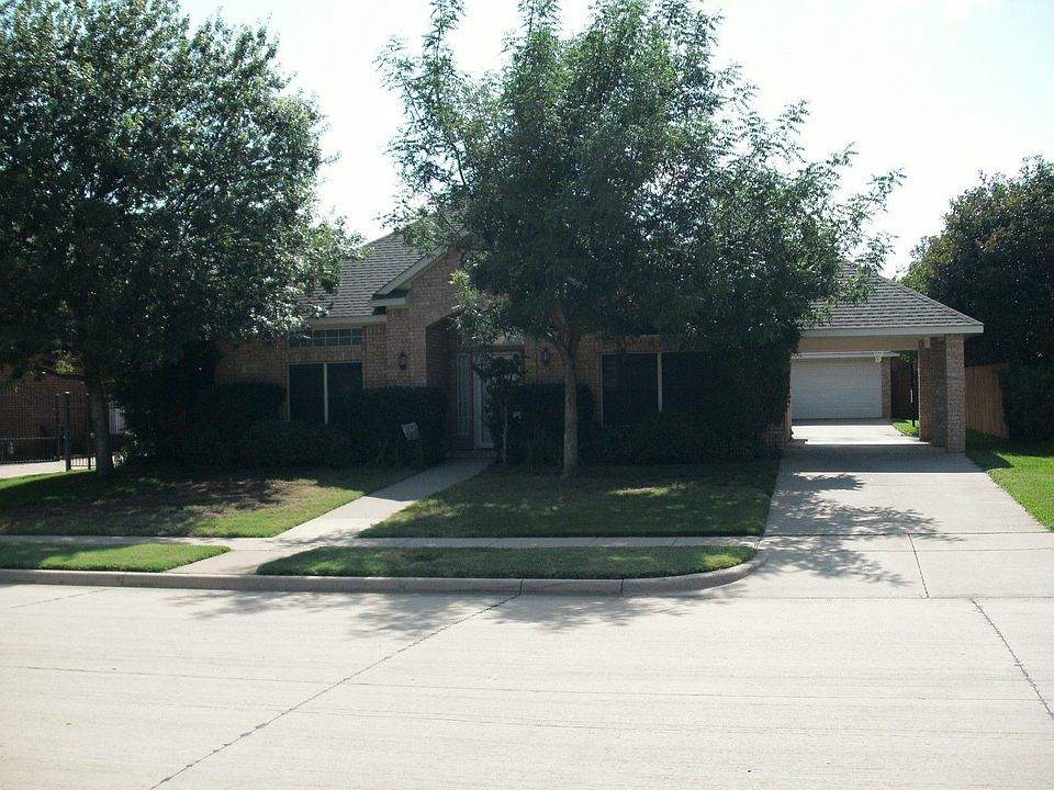 1st image of 3217 Essex Dr