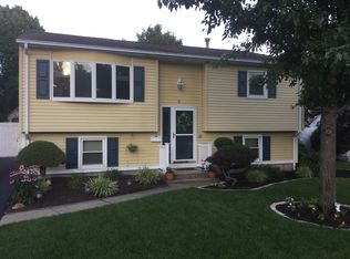 6 High St, Warwick, RI 02886