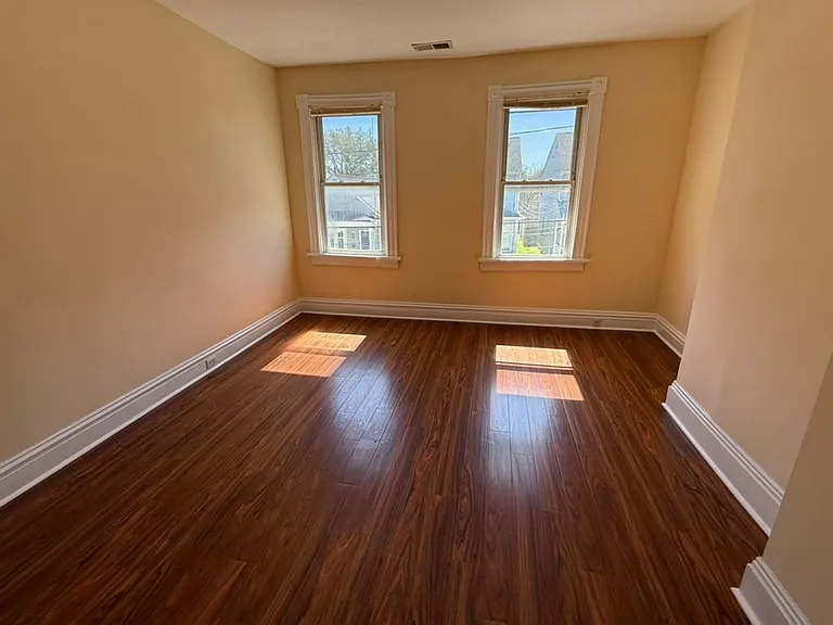 1729 Porter St — Photo 13