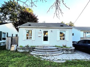 7178 Lancaster Ave, Mississauga, ON L4T2L2