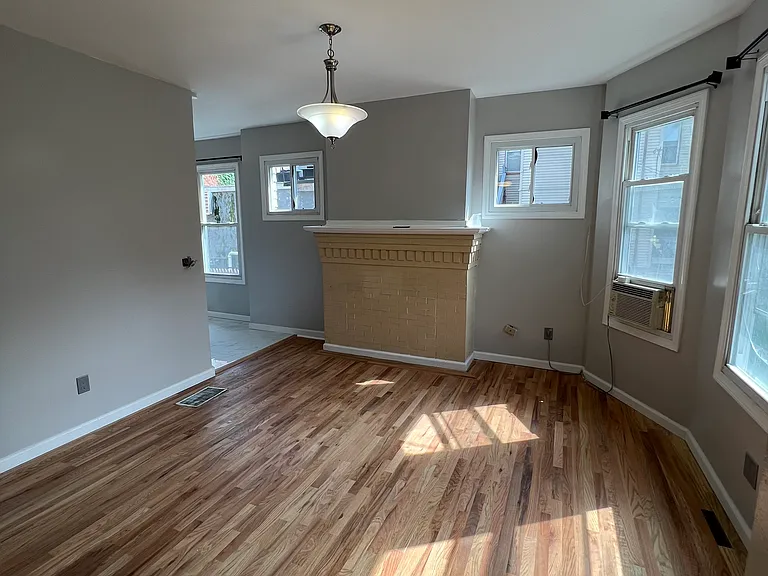 263 Norton St #1 — Photo 9