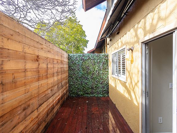 5th image of 3858 Maybelle Ave #1