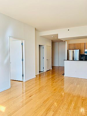 1st image of 229 W 60th St APT 21O