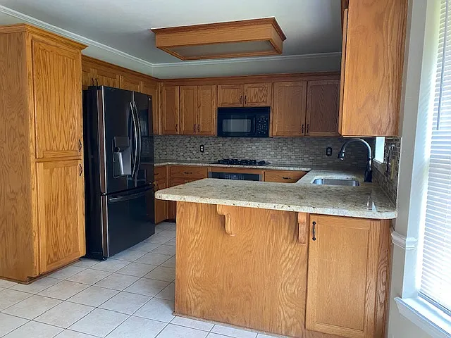 6008 Applegate Cir — Photo 4