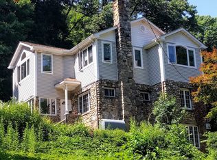 3811 Wood St, Jefferson valley, NY