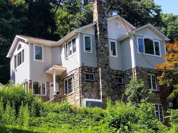 3811 Wood St, Jefferson Valley, NY 10535