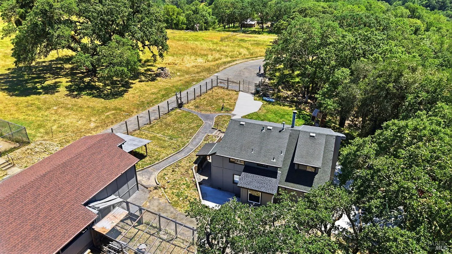 2713 Leslie Road - Photo 6