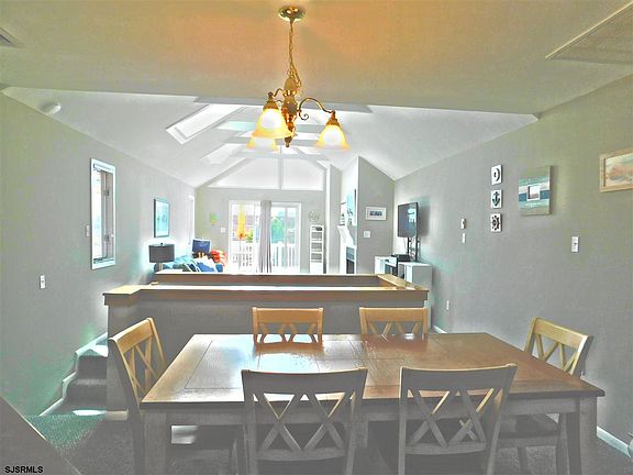 4th image of 839 5th St #839