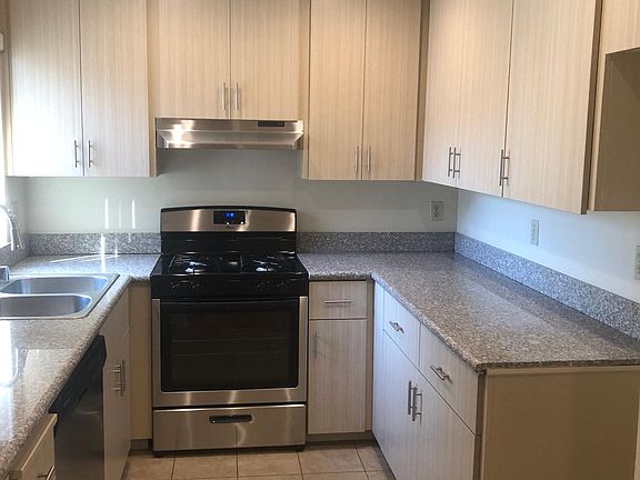 4th image of 338 Salem St APT 201