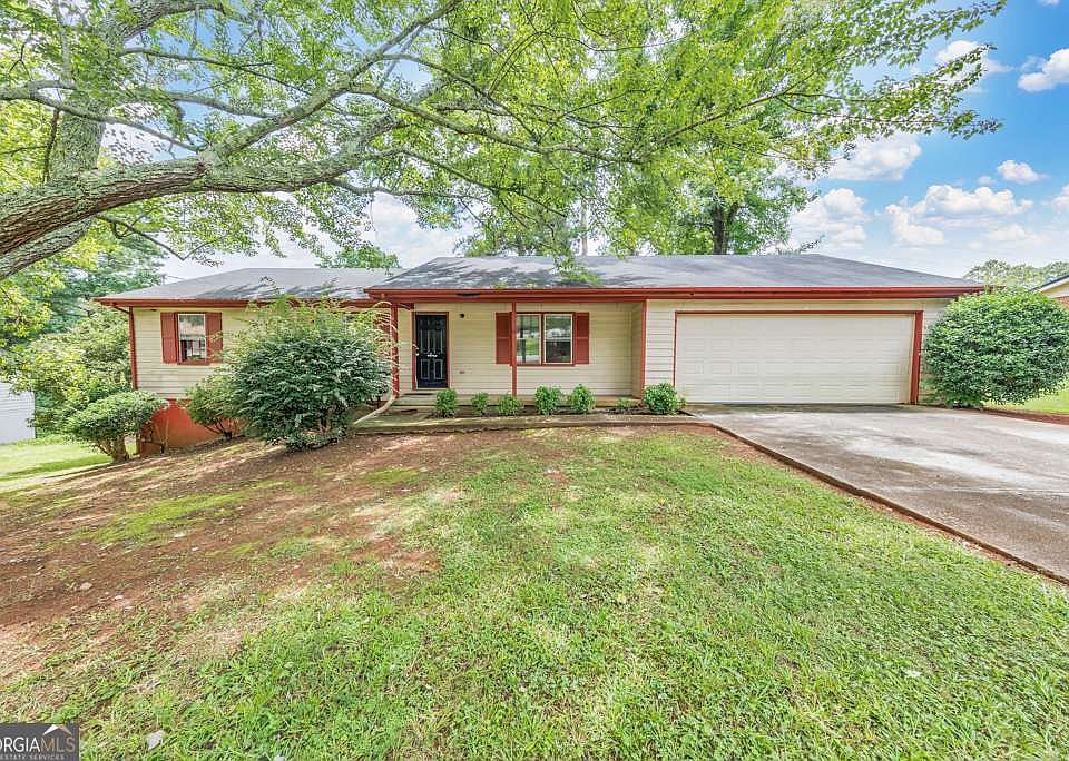 1st image of 921 Curry Cir SE
