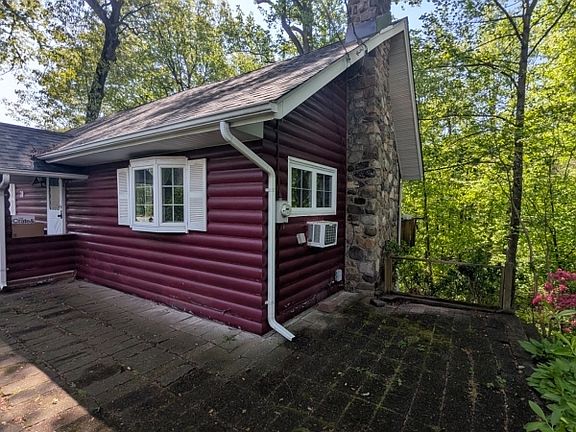 3rd image of 31 Cascade Way