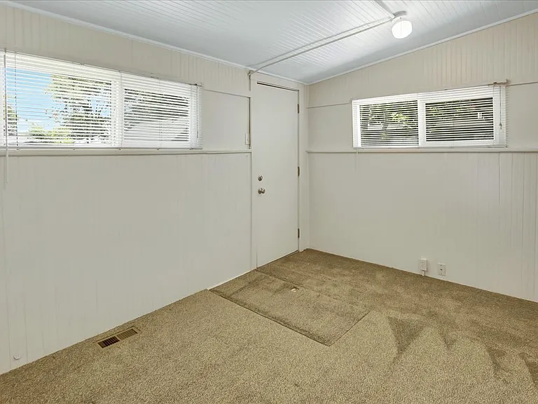 Back bedroom