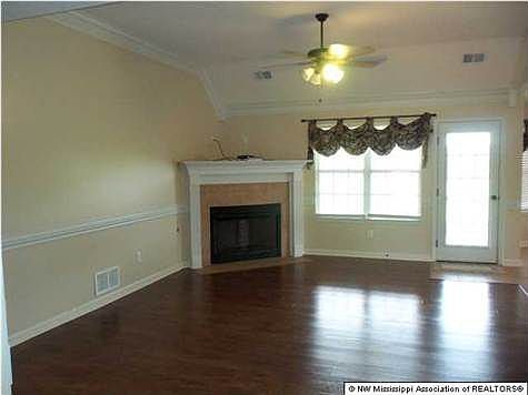 2nd image of 3121 Cool Springs Dr