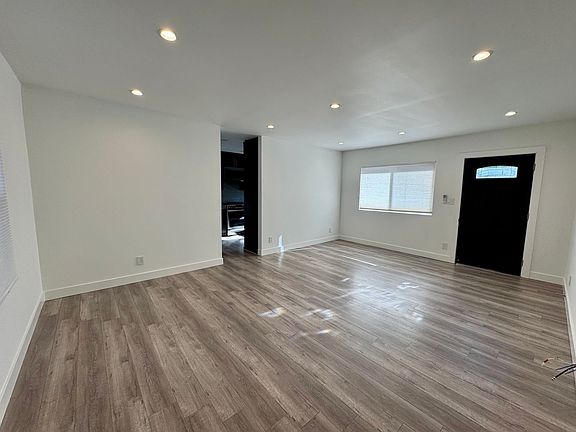 5th image of 132 N Brighton St #0
