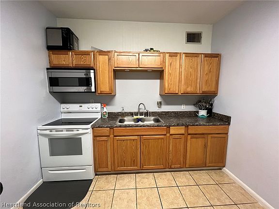 2nd image of 457 Washington Blvd