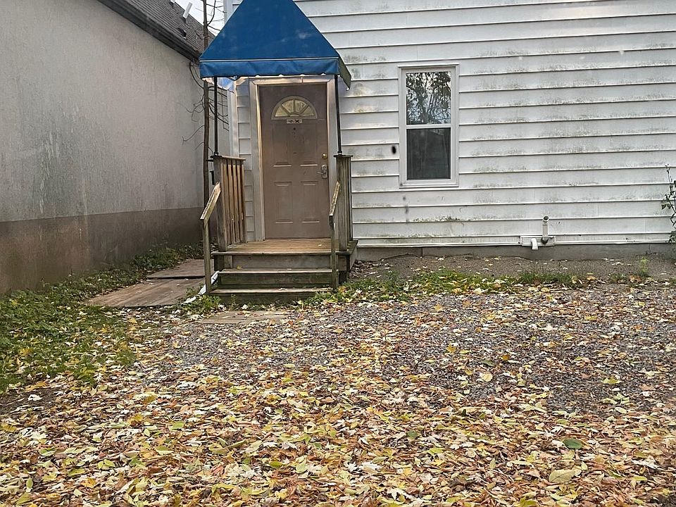 1st image of 567 Woolwich St #6