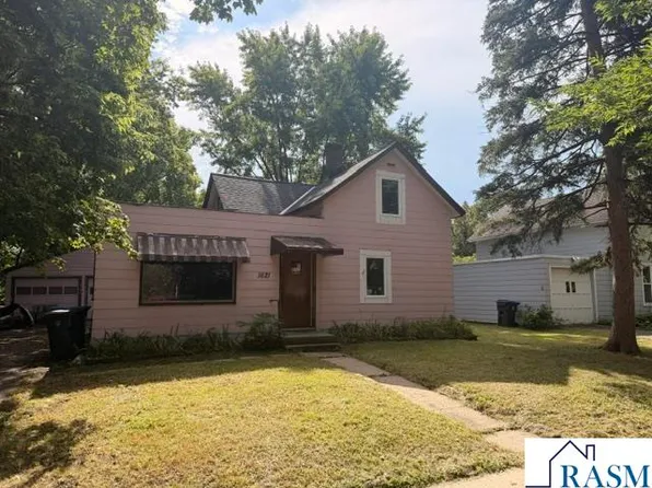1621 N 4th St, Mankato, MN 56001
