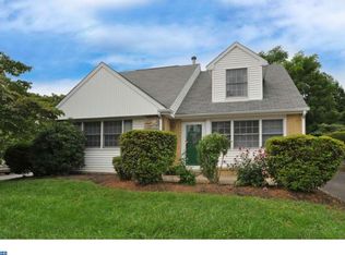 302 Rolling Hill Rd, Elkins Park, PA 19027