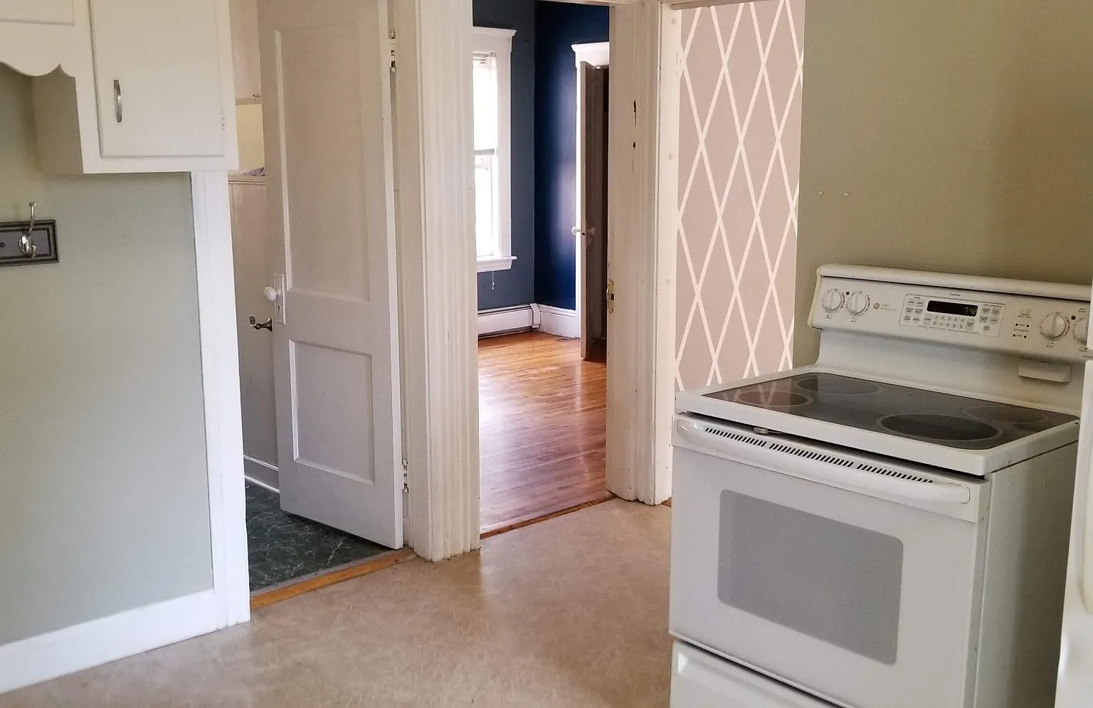 2 bed, 1300 sqft, $1,900 — Photo 4
