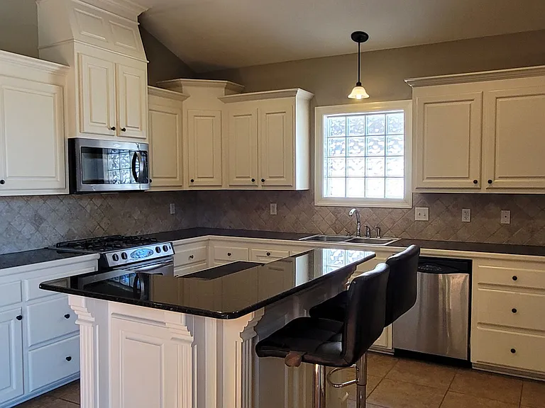 10587 Hill Pointe Ave — Photo 4
