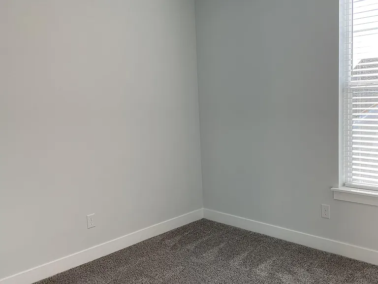 302 W 435 N #1-R-302 — Photo 16