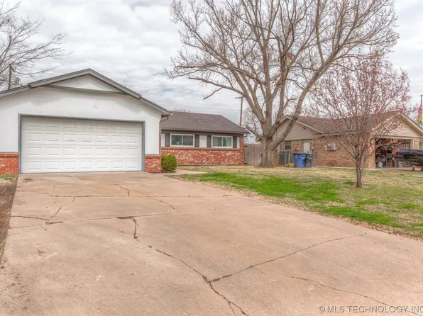 9029 E 32nd St, Tulsa, OK 74145