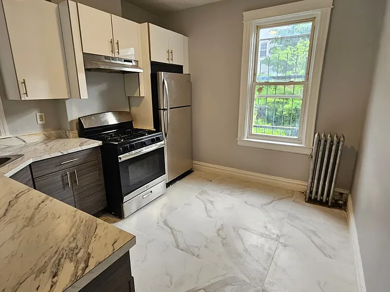 211 Grant Ave #1G — Photo 6