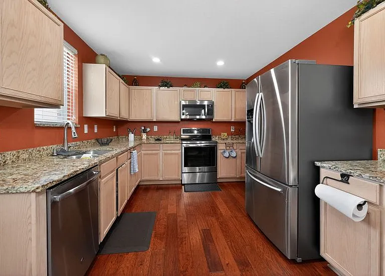 9601 Euclid Dr — Photo 19