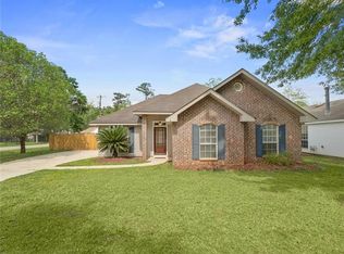 691 Labarre St, Mandeville, LA 70448